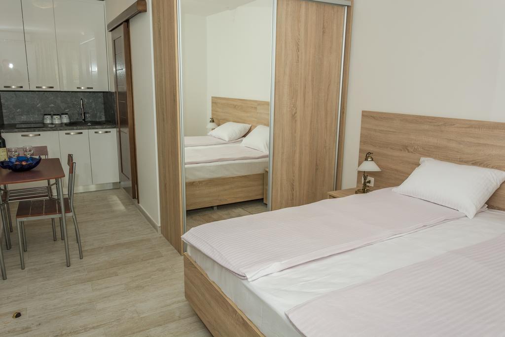 Apartmani Mendula Budva Zewnętrze zdjęcie