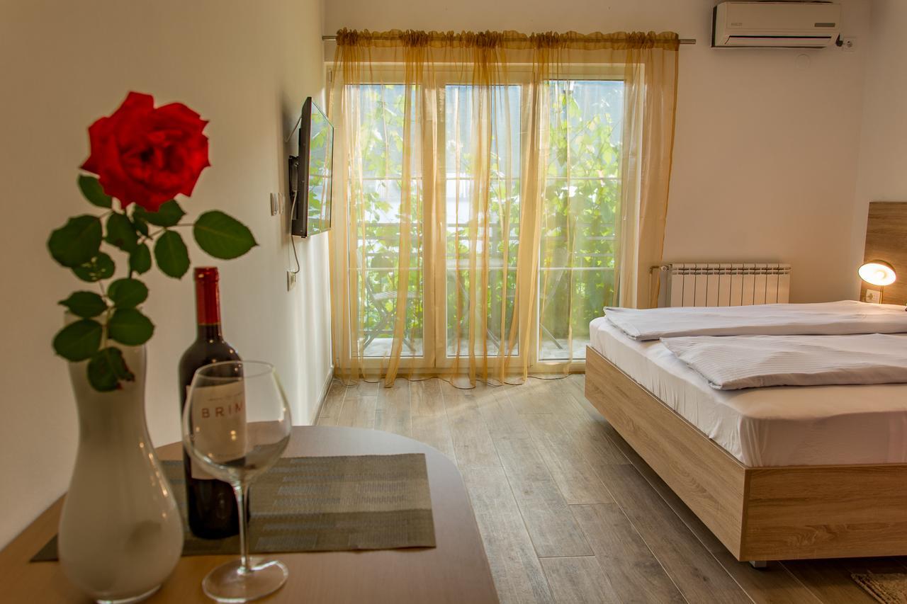 Apartmani Mendula Budva Zewnętrze zdjęcie